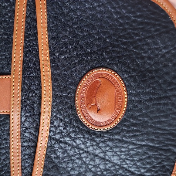 Dooney & Bourke Classic Black and Tan Crossbody Bag - Picture 11 of 16